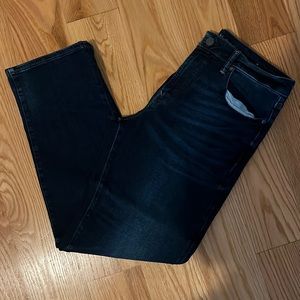 American Eagle - Relaxed Straight Jeans